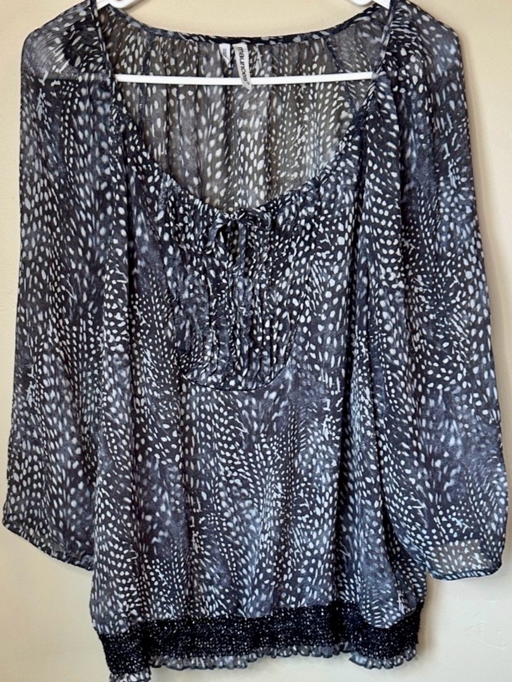 Maurices Women’s 1X Black & White Sheer Printed Peasant Blouse Elastic Hem